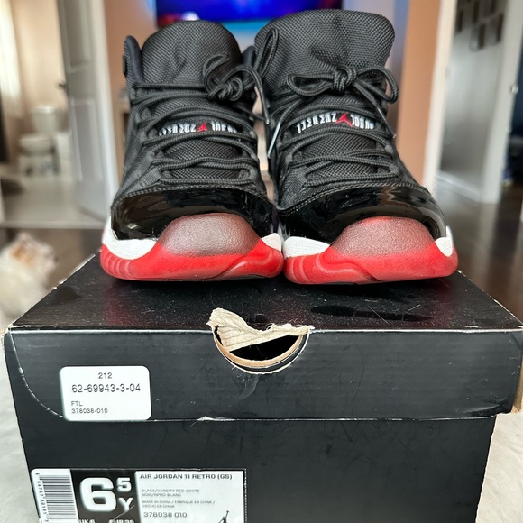 Bred Jordan 11’s - Picture 1 of 5
